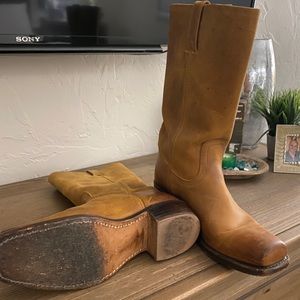 Beautiful Lether boots